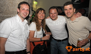 Streifen keller gotischer Party.at - Photos: Ü30-Clubbing - das Original mit Udo Huber, Gotischer