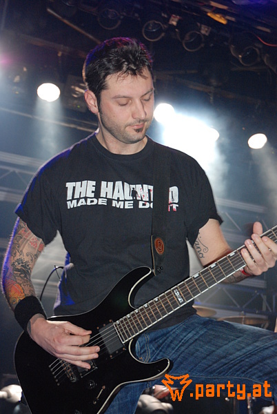 Bild 22 - Heaven Shall Burn "Defending Sparta" PART I: Cataract, Days Of Loss, ((szene)) Bild 22