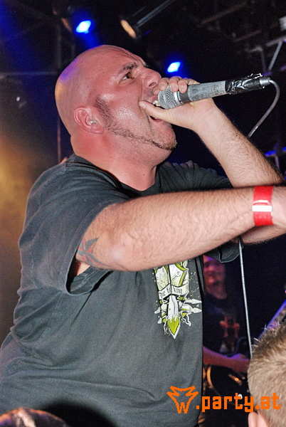 Bild 45 - Heaven Shall Burn "Defending Sparta" PART I: Cataract, Days Of Loss, ((szene)) Bild 45