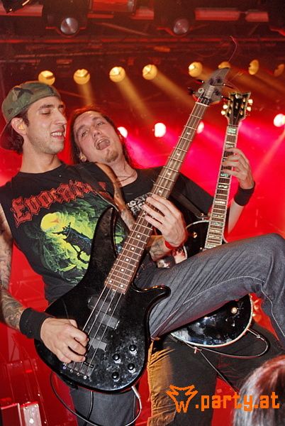 Bild 59 - Heaven Shall Burn "Defending Sparta" PART I: Cataract, Days Of Loss, ((szene)) Bild 59