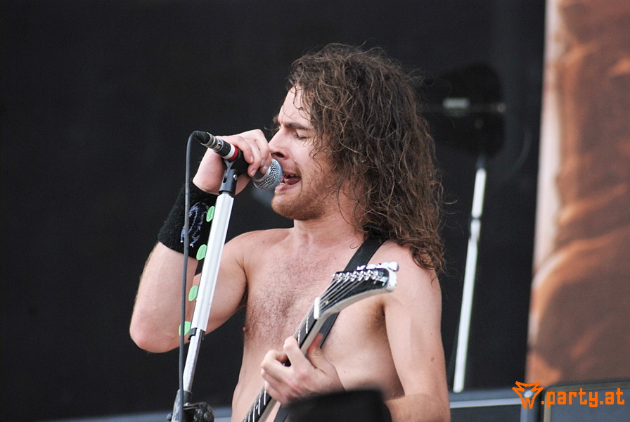 Bild 30 - NOVA ROCK 2010 - Day 1, Pannonia Fields II Bild 30