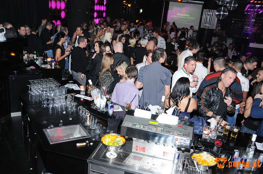 Bild 28 - Bar Babes and Bouncrers, Club Couture Bild 28