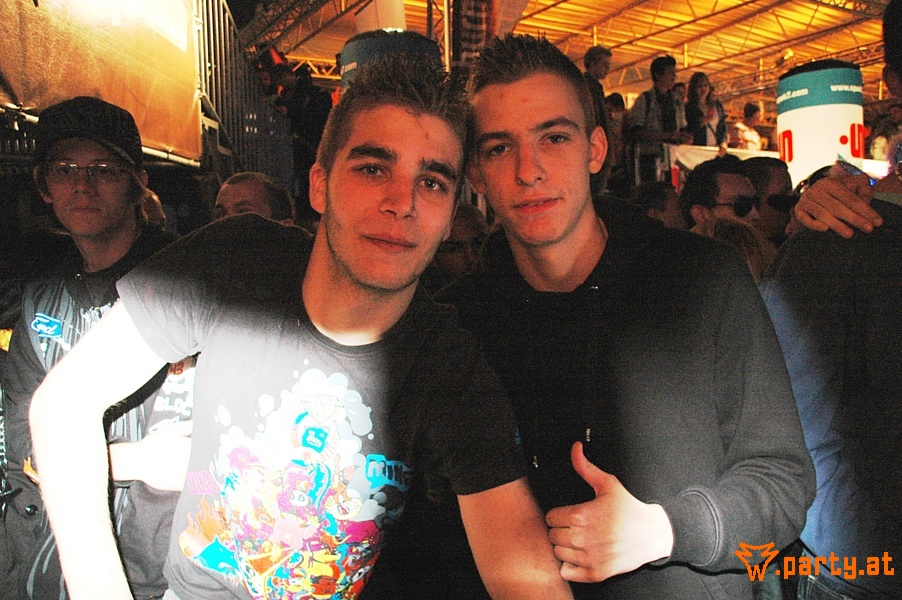 Bild 184 - Sebastien B. Benett, Puls 4-Insel, Radio-Energy-Bühne, Donauinselfest 2011 Bild 184