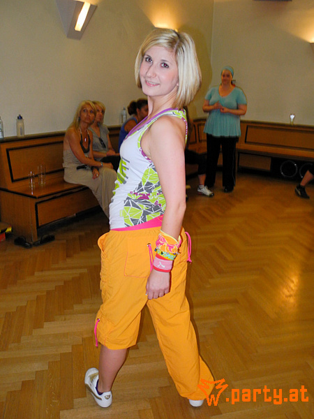 Bild 55 - Zumba Fitness mit Instructor Lisa, Tanzschule Rueff Bild 55