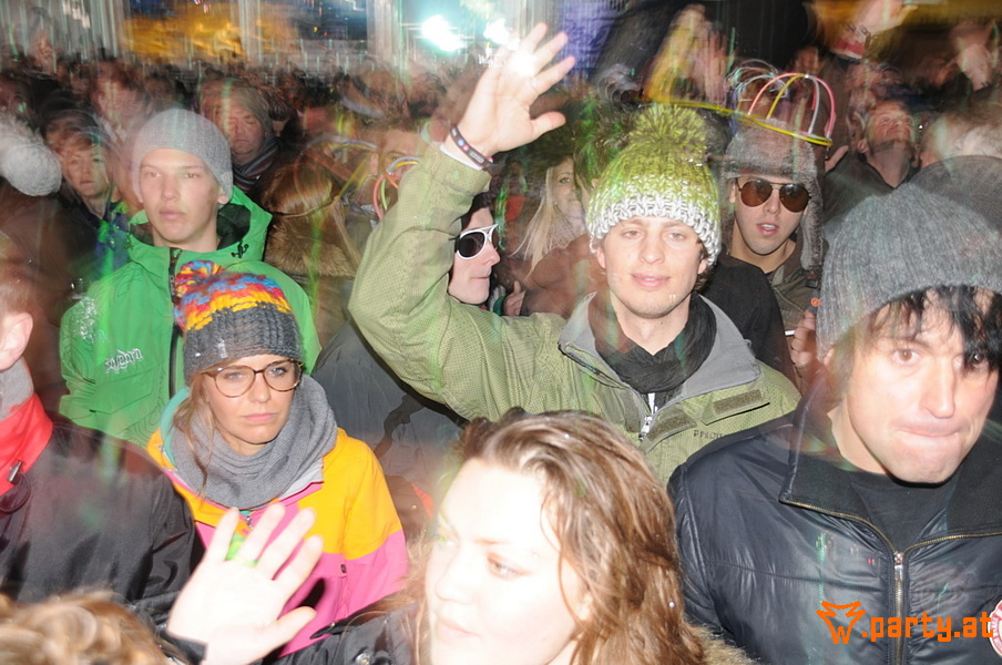 Bild 57 - Rave On Snow - Openair Stage - Dorfplatz, Saalbach Bild 57