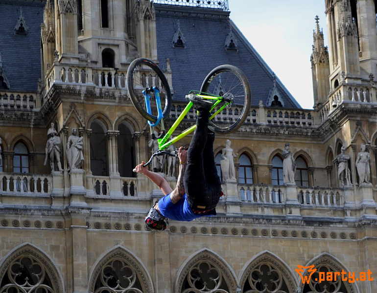 Bild 55 - Vienna Air King Contest am Argus Bike Festival Wien, Rathausplatz Wien Bild 55