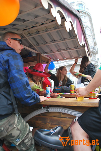 Bild 126 - 20. Regenbogenparade, Wiener Ringstraße Bild 126