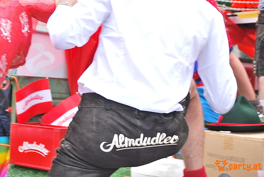 Bild 140 - 20. Regenbogenparade, Wiener Ringstraße Bild 140