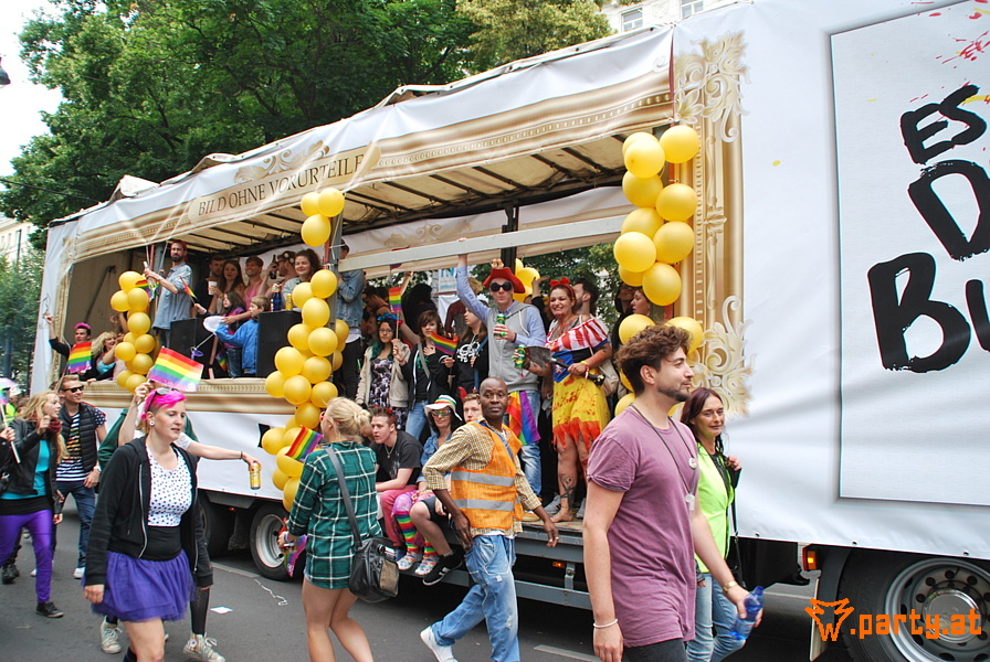 Bild 182 - 20. Regenbogenparade, Wiener Ringstraße Bild 182