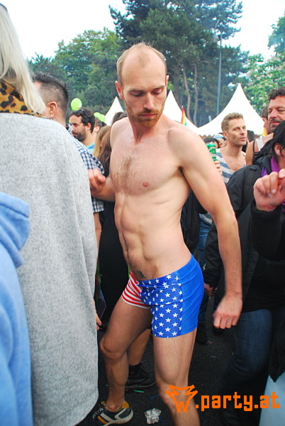 Bild 391 - 20. Regenbogenparade, Wiener Ringstraße Bild 391