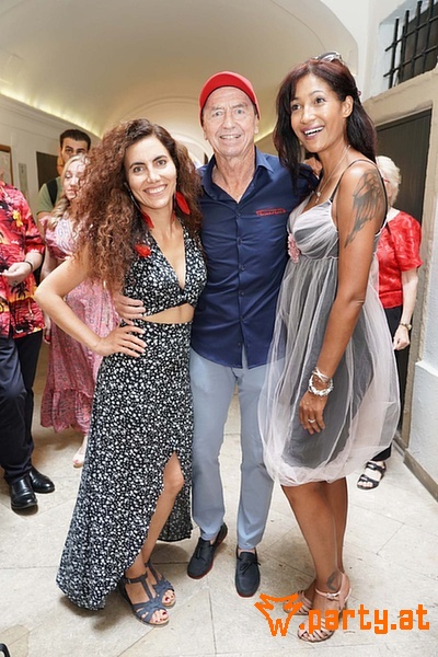 Bild 33 - LA HONG – FASHION INTO GALLERY & ART INTO BOUTIQUE, Boutique & Galerie - Am RosaRosen Hof Bild 33