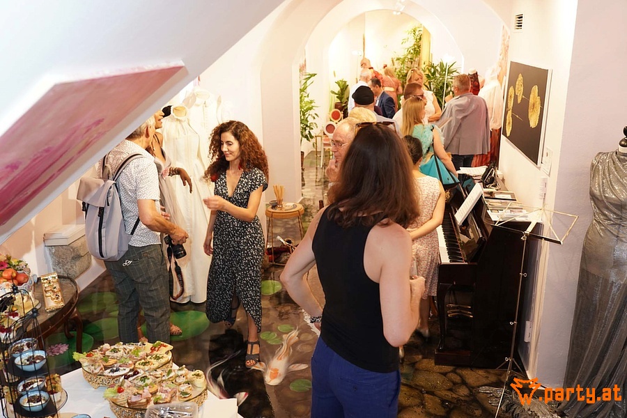 Bild 73 - LA HONG – FASHION INTO GALLERY & ART INTO BOUTIQUE, Boutique & Galerie - Am RosaRosen Hof Bild 73