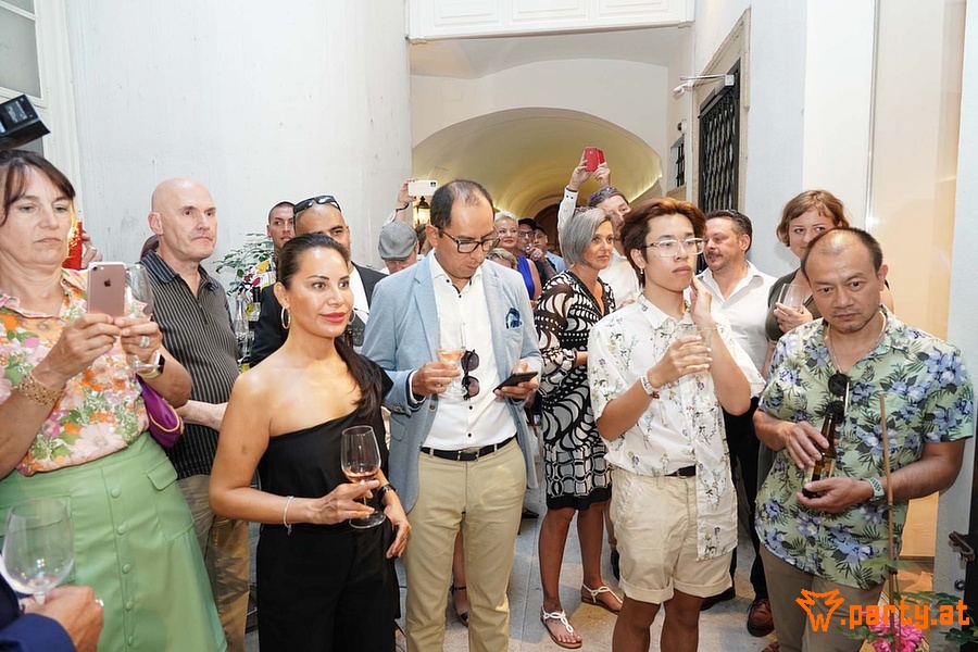 Bild 86 - LA HONG – FASHION INTO GALLERY & ART INTO BOUTIQUE, Boutique & Galerie - Am RosaRosen Hof Bild 86