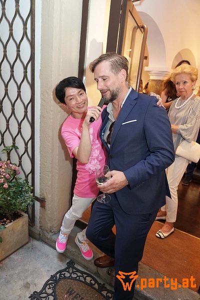 Bild 88 - LA HONG – FASHION INTO GALLERY & ART INTO BOUTIQUE, Boutique & Galerie - Am RosaRosen Hof Bild 88