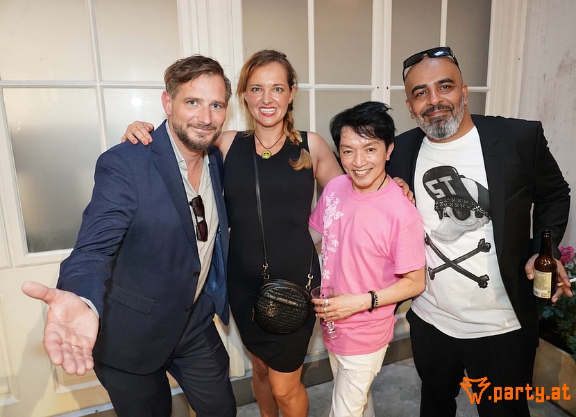 Bild 177 - LA HONG – FASHION INTO GALLERY & ART INTO BOUTIQUE, Boutique & Galerie - Am RosaRosen Hof Bild 177