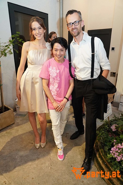 Bild 183 - LA HONG – FASHION INTO GALLERY & ART INTO BOUTIQUE, Boutique & Galerie - Am RosaRosen Hof Bild 183