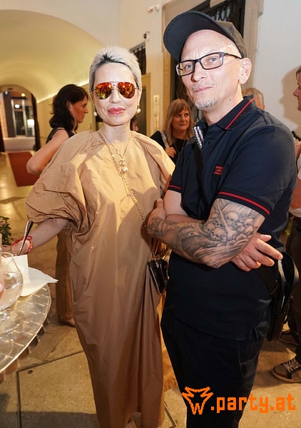 Bild 186 - LA HONG – FASHION INTO GALLERY & ART INTO BOUTIQUE, Boutique & Galerie - Am RosaRosen Hof Bild 186