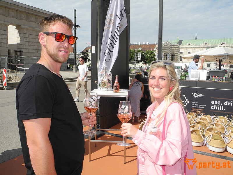 party-at-photos-kick-off-sparkling-spring-picknick-heldenbar